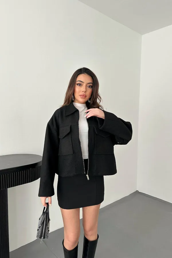 Veste en cachemire noir avec rabat de poche en gros