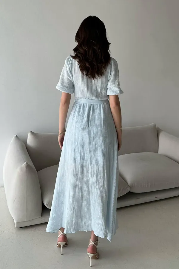 Robe en lin et mousseline bleu bébé à double boutonnage en gros