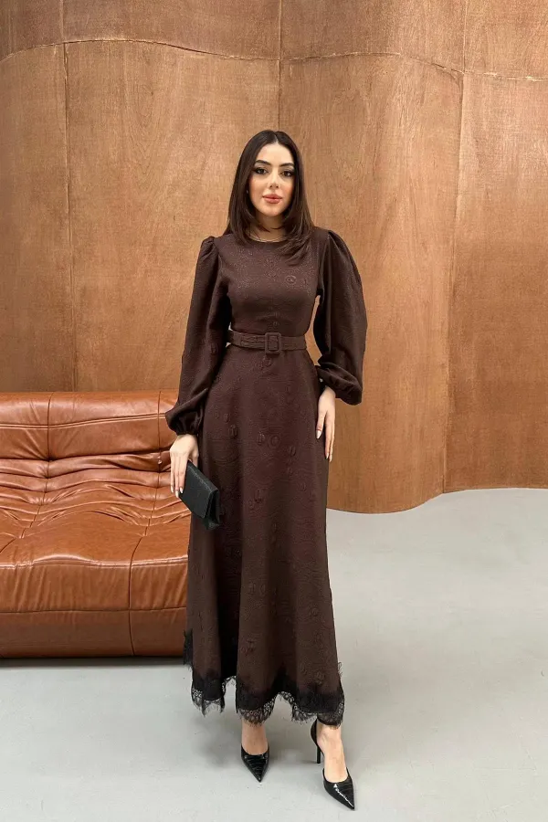 Robe longue marron à paillettes en relief (vente en gros)