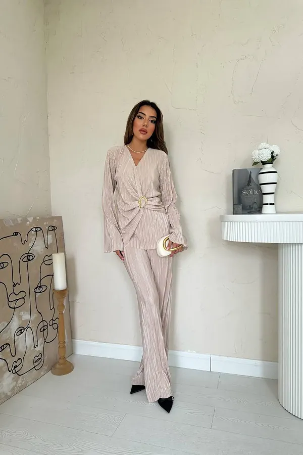 Toptan Bej Toka Detaylı Pilise Takım