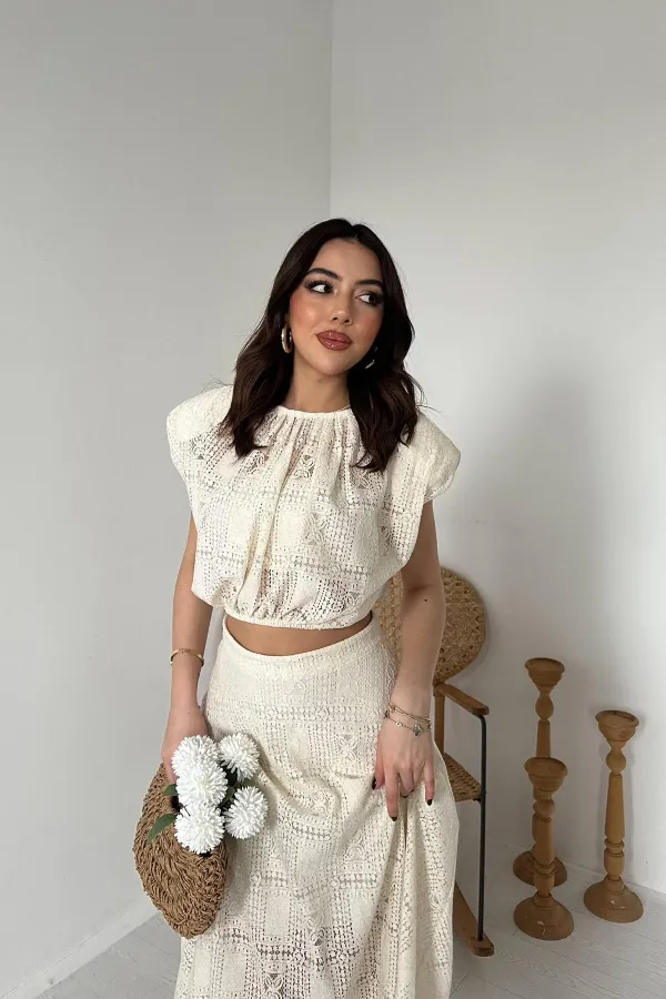 Toptan Ekru Dantelli Bluz Ve Etek Takım