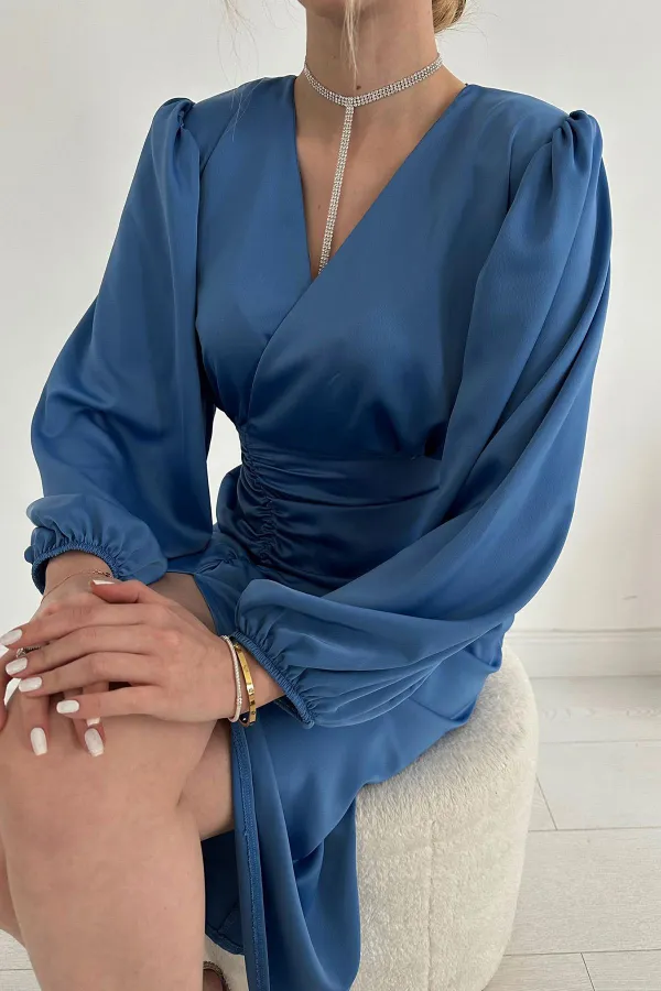 Robe en satin bleu à col en V en gros