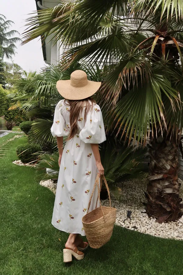 Toptan Kahverengi Yakası Çiçek Motifli Kemerli Elbise