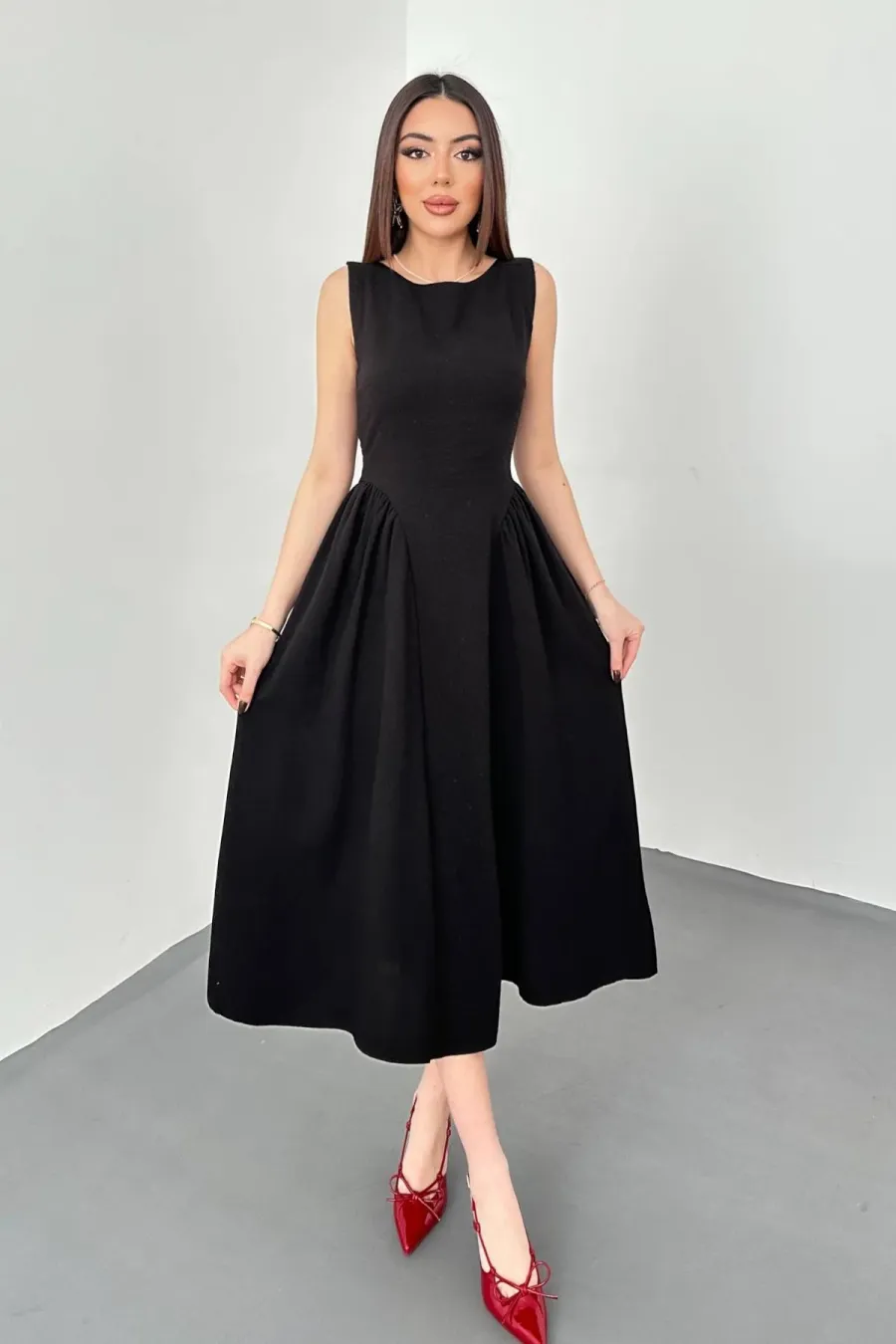 Wholesale Black Side Pleated Midi Length Linen Dress