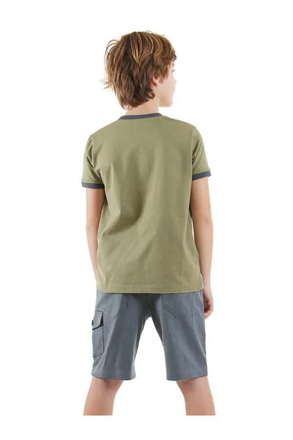 Découvrez l'ensemble t-shirt et short en gabardine pour garçon