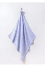 Modèle tricoté pour une couverture bébé bleue