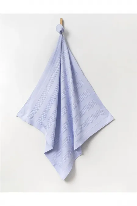 Couverture bébé tricotée à motifs bleue