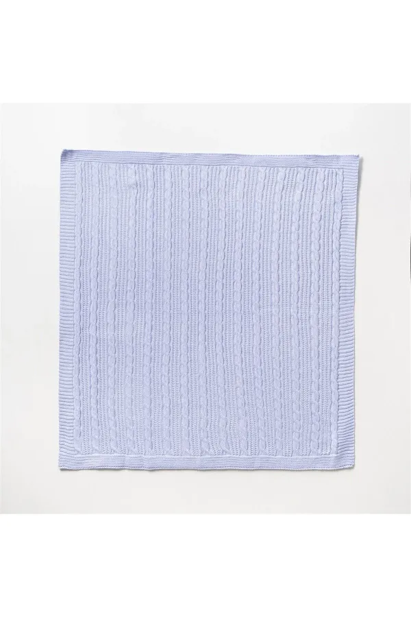 Modèle tricoté pour une couverture bébé bleue