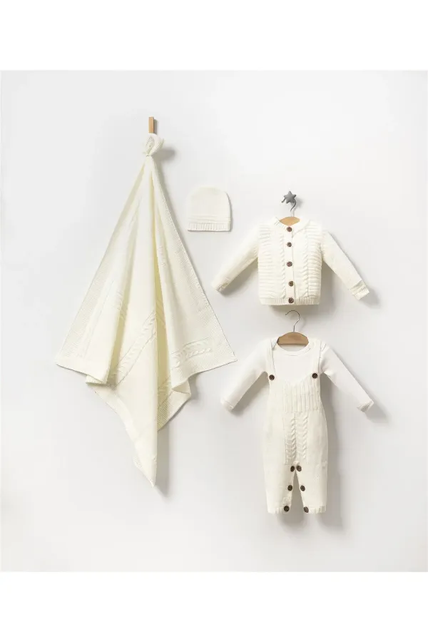 Salopette tricotée, gilet, body, bonnet - Coffret bébé 4 pièces