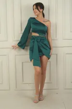 Women's Single Sleeve Low-Cut Chain-Bow Detailed Lined Short Satin Dress