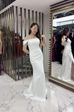 Women's Stoned Thin Strap Low Sleeve Satin Madonna Collar Lined Draped Double Fishtail Dress