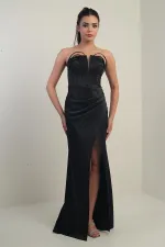 Robe longue en satin doublée sans bretelles avec armatures sur le devant pour femme