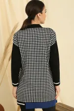 Relaxed Fit Knitted Tunic with Houndstooth Pattern and Striped Cuffs and Hem