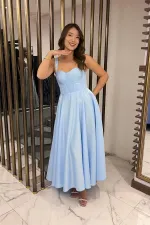 Kadın Askılı Sırtı İpli Korsajlı Saten Kloş Midi Elbise