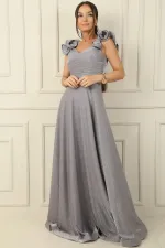 Robe longue drapée à manches volantées et doublure scintillante