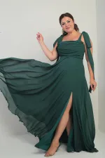 Robe longue en crêpe mousseline de soie, doublée, à col en V et épaules dénudées, disponible en grandes tailles.