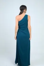 Kadın Tek Omuz Yan Pencere Detaylı Uzun Krep Saten Elbise