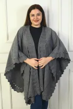 Poncho en acrylique grande taille découpé au laser pour femme