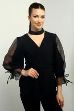 Kruvaze Yaka Kolları Yarı Organze Astarlı Simli Bluz