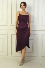 Robe mi-longue asymétrique à bretelles et doublure drapée pour femme