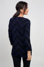 Kadın V Yaka Zikzak Desenli Geniş Beden Aralıklı Simli Bluz