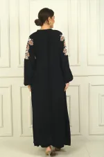 Kadın Yakası Bağcıklı Kolları Ve Önü Nakışlı Rahat Kalıp Uzun Viskon Elbise