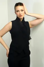 Kadın Fırfırlı Kruvaze Yaka Astarlı Düğme Detaylı Yelek