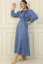 Robe longue à ceinture et taille côtelée, boutonnée sur le devant