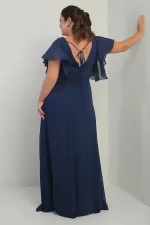Robe en mousseline grande taille pour femme, décolleté en V devant et dos, manches à volants, ceinture doublée et poches.