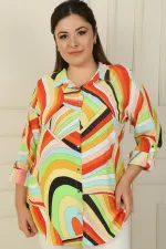 Chemise grande taille à motif géométrique et boutons métalliques sur le devant