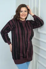 Pull tunique rayé grande taille pour femme, boutonnée sur le devant, ornée de paillettes et d'un col orné de détails, en maille.