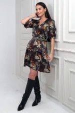 Robe courte en satin tie-dye à double boutonnage et à volants pour femme