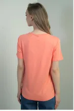 Kadın V Yaka Yırtmaçlı Kısa Kol Bluz