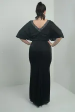 Robe longue pailletée grande taille pour femme, ornée de détails sur le devant et le dos, décolleté en V, doublée, manches chauve-souris et décolleté plongeant.