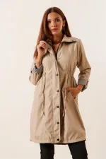 Trench-coat ceinturé à manches retroussables et doublure
