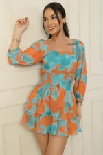 Kare Yaka Beli Gipeli Astarlı Soyut Desen Kat Kat Şifon Elbise