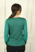 Kadın V Yaka Yarısı Şeritli Kolları Şifon Kazak