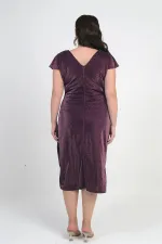 Women's Front Back V Neck Waist Stone Detail Lined Glittery Sandy Fabric Plus Size Midi Dress