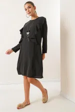Long-sleeved Ayrobin Dress with Necklace and Ruffles