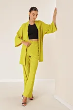 Ensemble pantalon en crêpe et kimono à poches