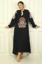 Kadın Yakası Bağcıklı Kolları Ve Önü Nakışlı Rahat Kalıp Uzun Viskon Elbise