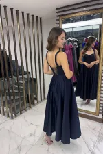 Kadın Askılı Sırtı İpli Korsajlı Saten Kloş Midi Elbise