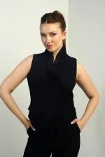 Kadın Fırfırlı Kruvaze Yaka Astarlı Düğme Detaylı Yelek