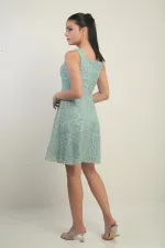 Kadın Kalın Askılı Astarlı Sim Flok Baskılı Kısa Kloş Elbise