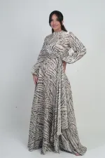 Kadın Önü Büzgülü Mendil Detaylı Yılan Desenli Krep Saten Uzun Elbise