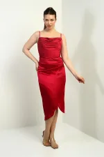 Robe midi asymétrique à bretelles, drapée et doublée pour femme