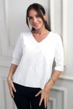 Kadın V Yaka Baklava Desenli Yarım Kol Simli Bluz