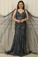 Robe longue pailletée grande taille avec châle en tulle aux épaules et doublure