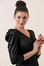 Kruvaze Yaka Yanı Büzgülü Astarlı Uzun Saten Elbise