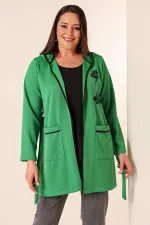 Ensemble 2 pièces grande taille avec débardeur sans manches, poche à capuche et cardigan imprimé floral ceinturé